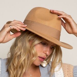 NWOT POL Tan Wide-Brim Fedora Hat